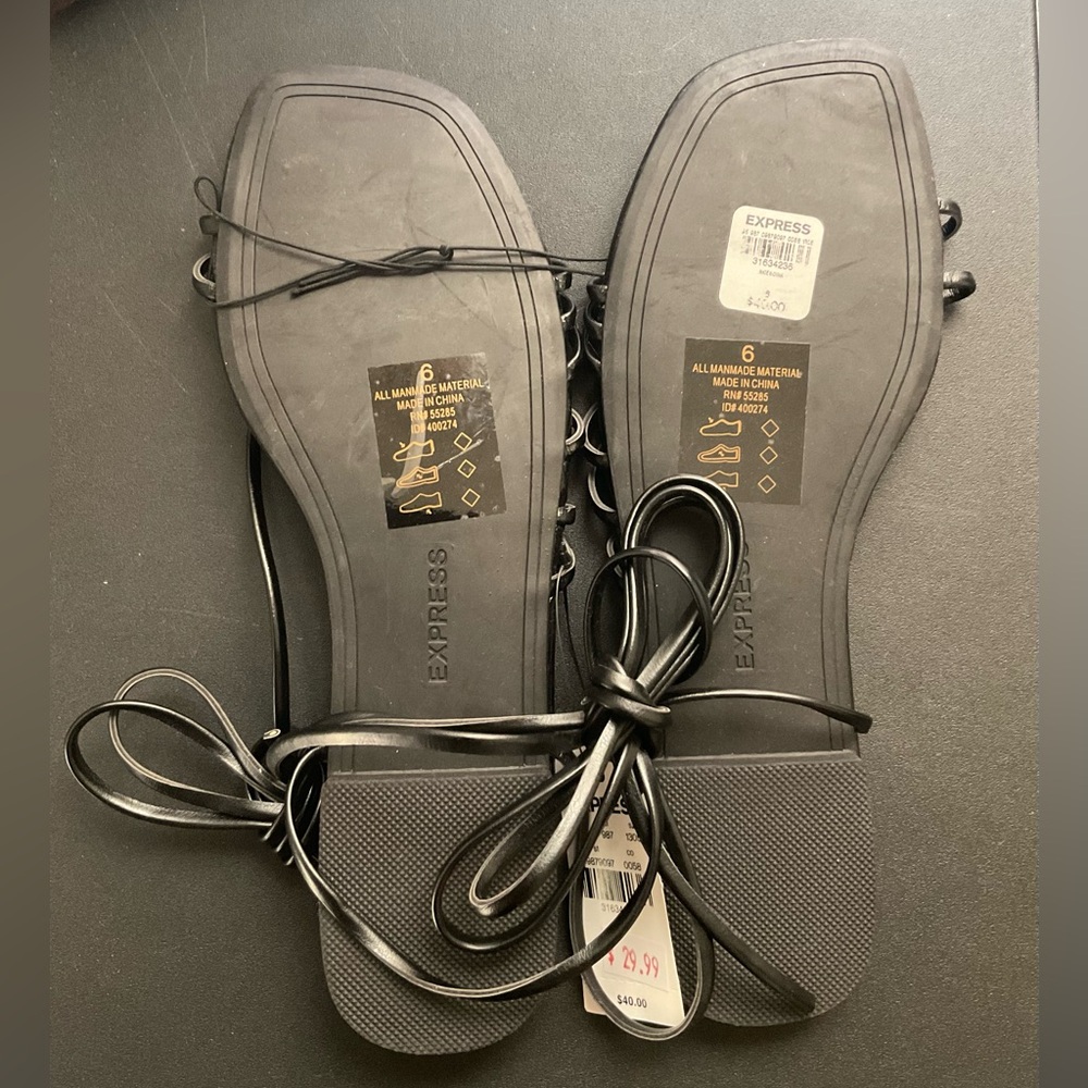 Express Sandals - Picture 3 of 4